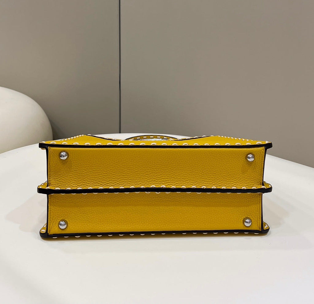 PEEKABOO ISEEU 33 IN YELLOW GRAINED CALFSKIN SILVER HARDWARE