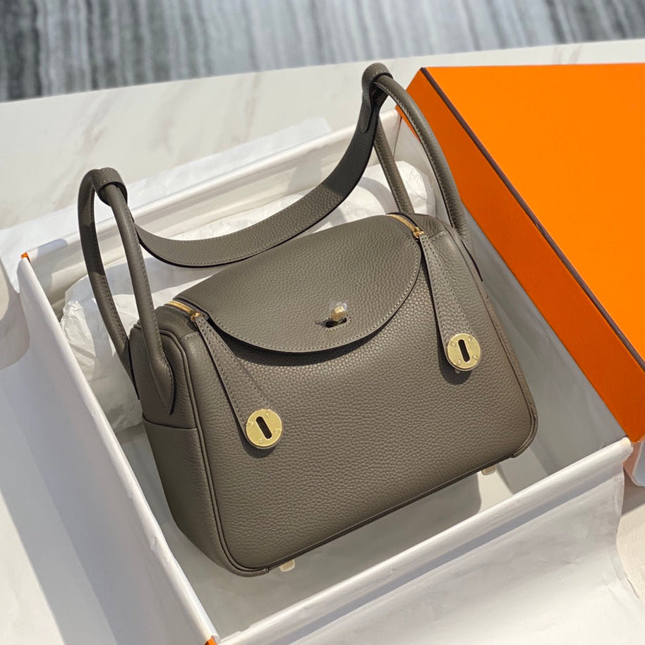 HM LINDY 30 BAG IN SEPIA BROWN CALFSKIN GOLD HARDWARE