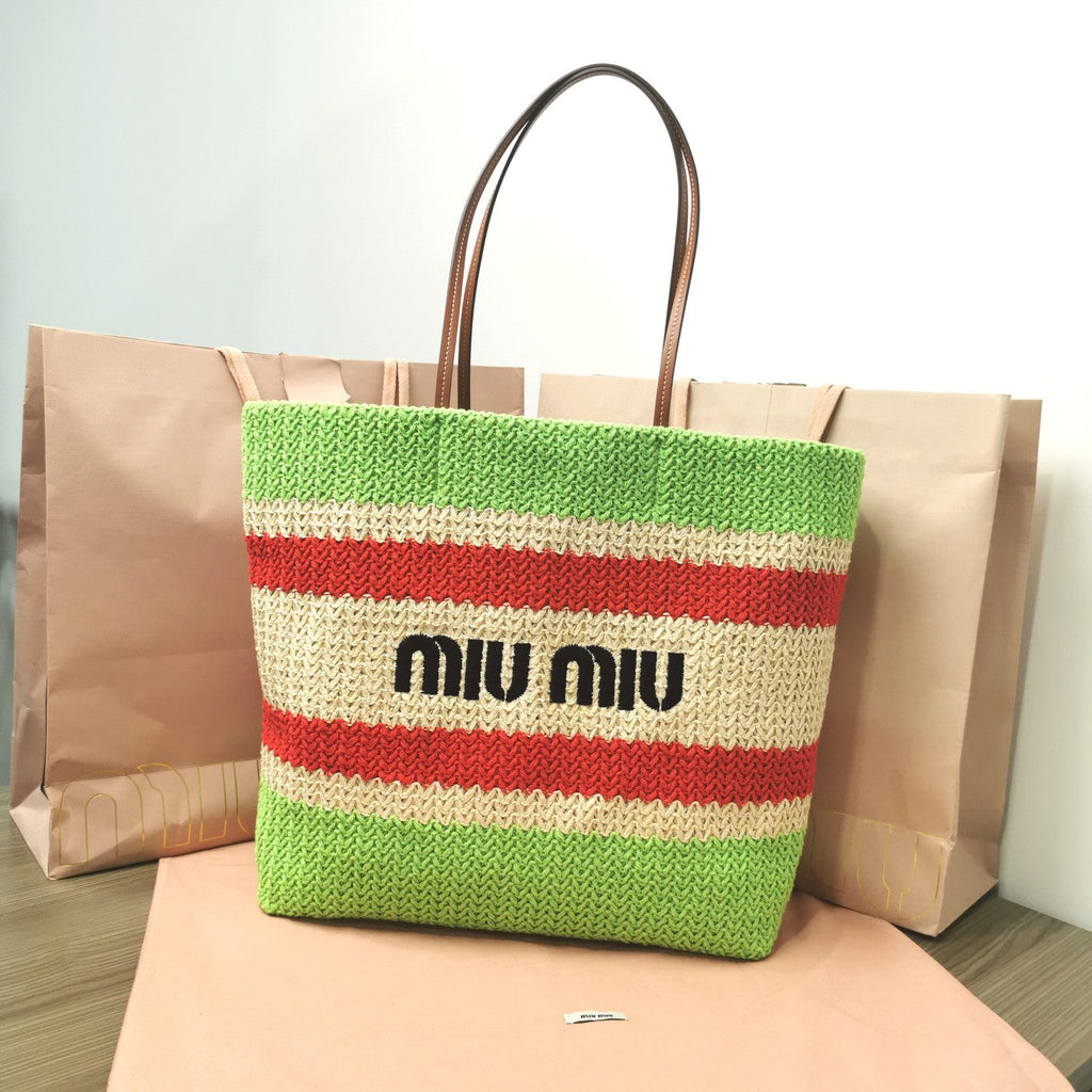 TOTE BAG 40 IN STRIPED PATTERN OF LIGHT GREEN RED AND CREAM WHITE WOVEN RAFFIA