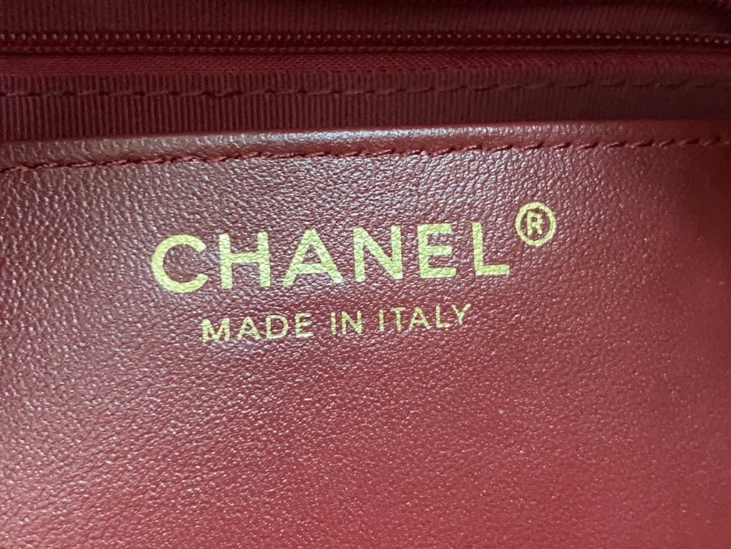 CC MEDIUM 27 TOTE BAG IN BLACK CALFSKIN