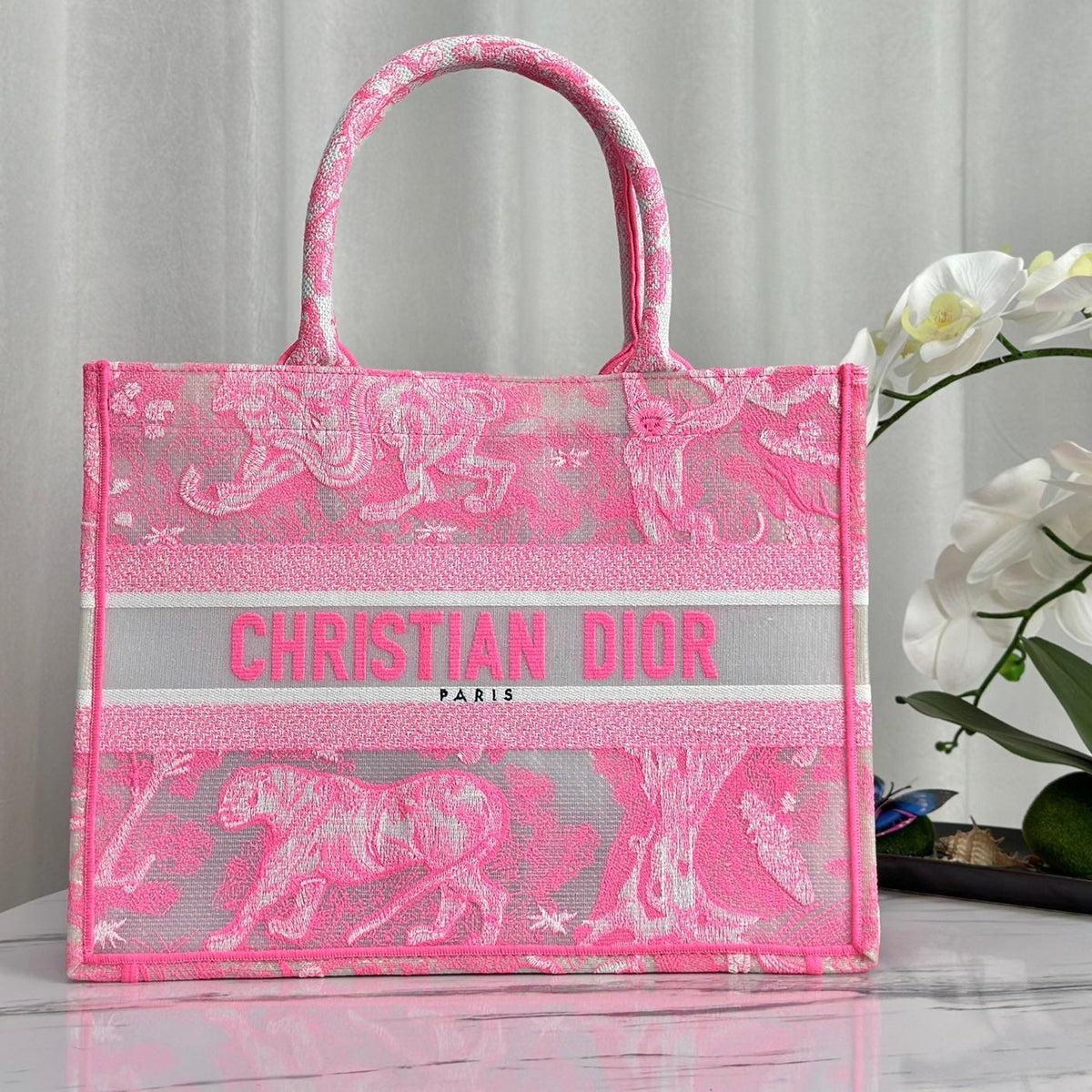 MEDIUM BOOK TOTE 37 CANDY PINK MACROCANNAGE EMBROIDERY