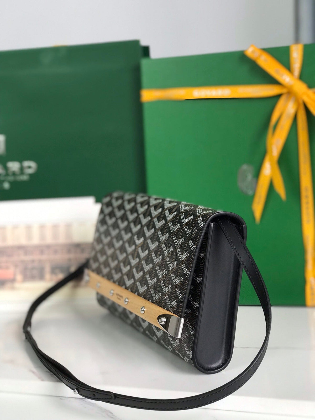 MONTE-CARLO PM CLUTCH 25 IN BLACK GOYARDINE CANVAS