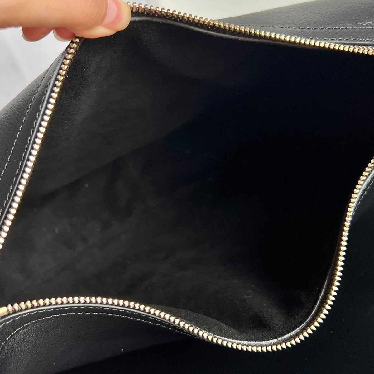 TRIOMPHE 31 CALFSKIN BLACK