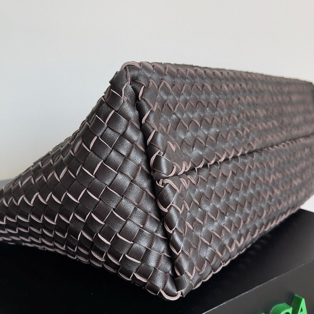 LARGE CABAT 51 IN BROWN LAMBSKIN