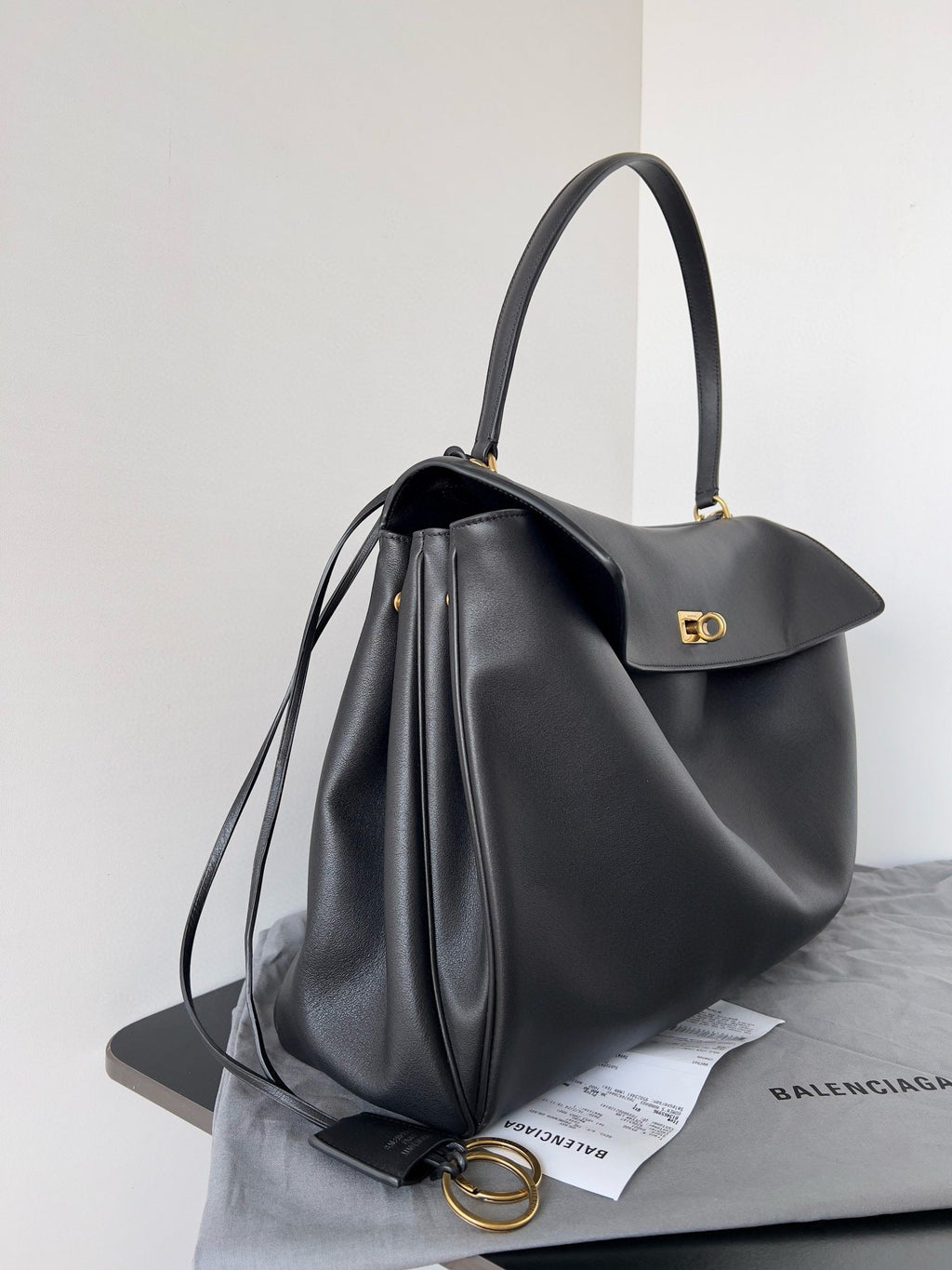 RODEO MEDIUM BAG 35 IN BLACK SMOOTH CALFSKIN GOLD HARDWARE
