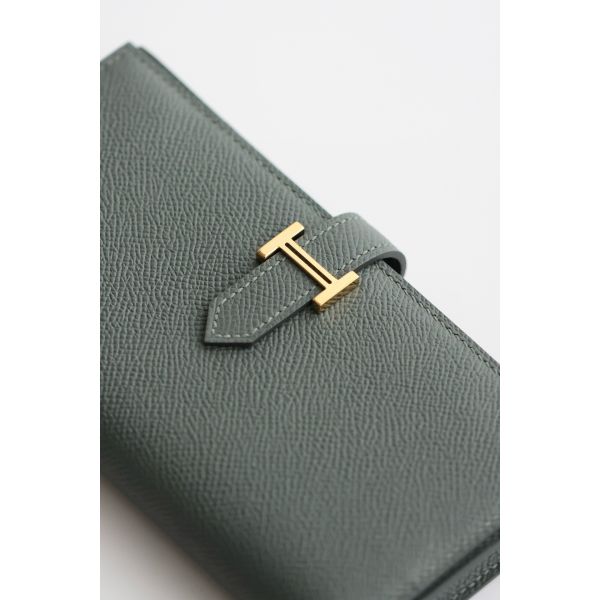 HERM Bearn Long Handmade Wallet in Vert Amande Epsom Calfskin