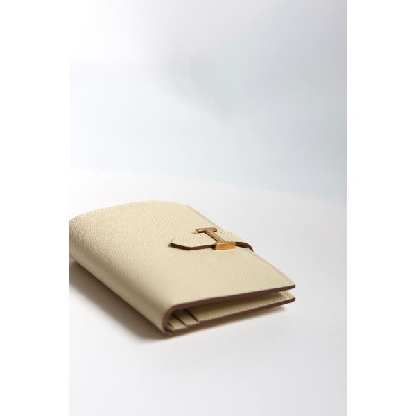 HERM Bearn Compact Handmade Wallet in Craie Epsom Calfskin