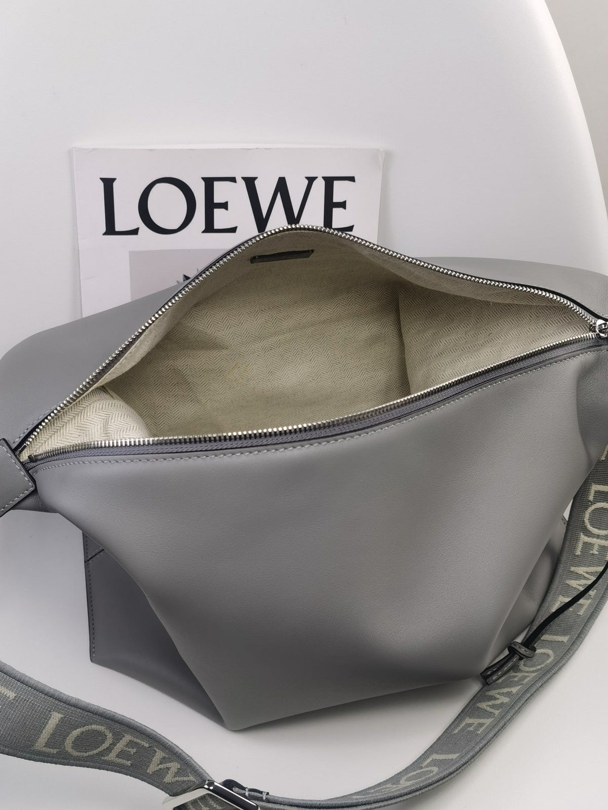 LO Messenger Bag
