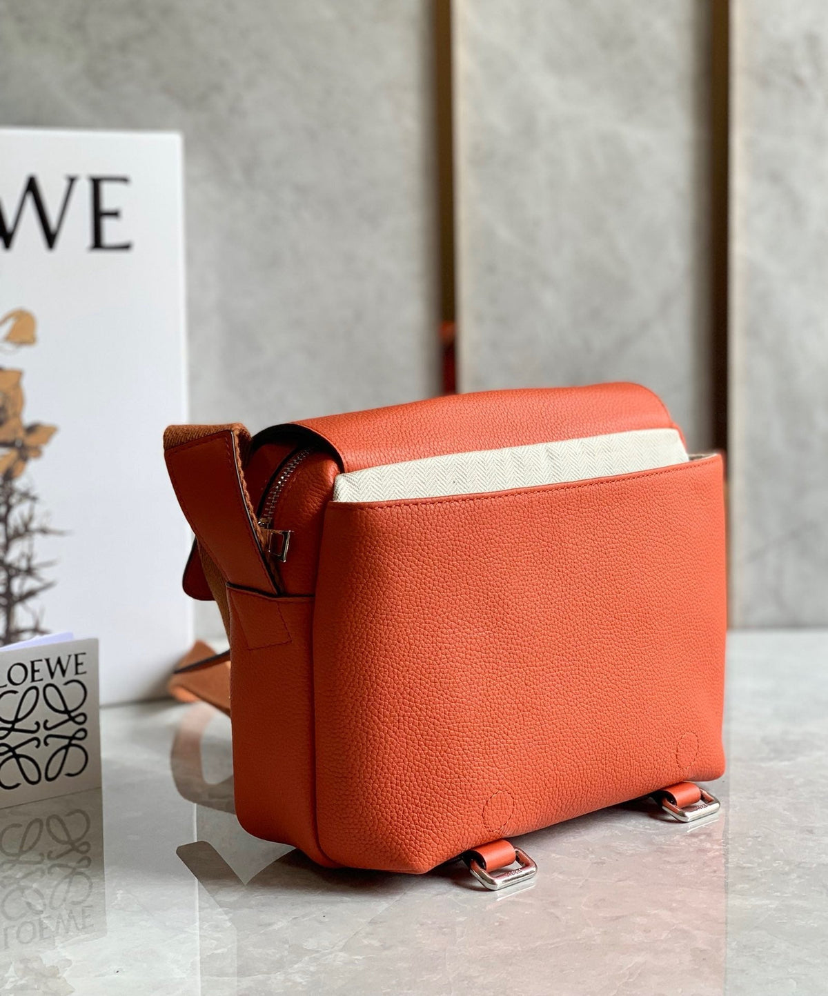 LO Messenger Bag