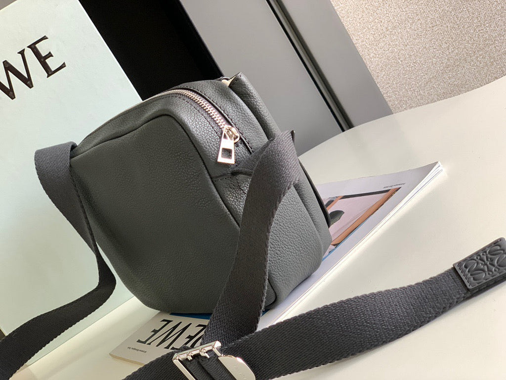LO Messenger Bag