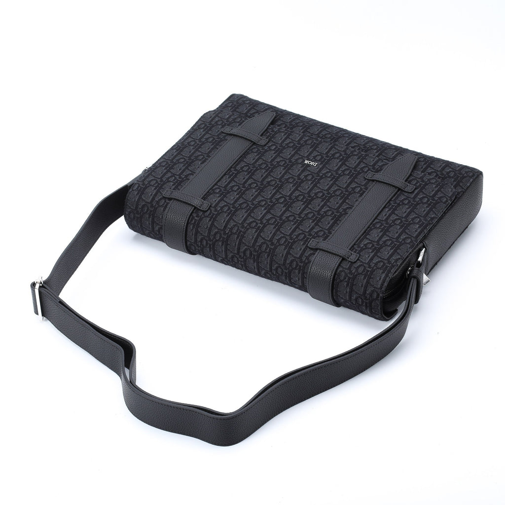 DIO Oblique Messenger Bags