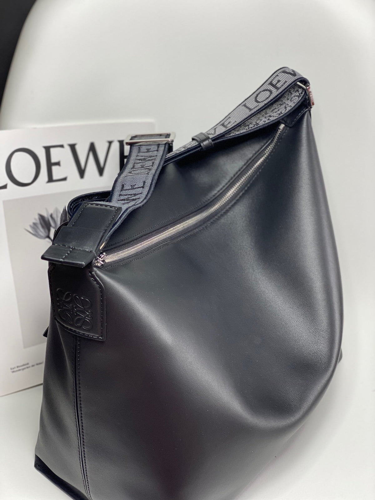 LO Messenger Bag