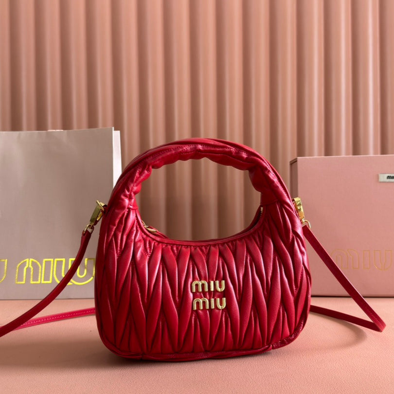 WANDER MATELASSÉ HANDBAG 23 IN CERISE RED LAMBSKIN