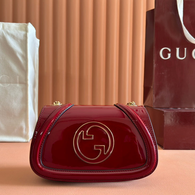SMALL BLONDIE SHOULDER BAG 21.5 IN RED PATENT CALFSKIN