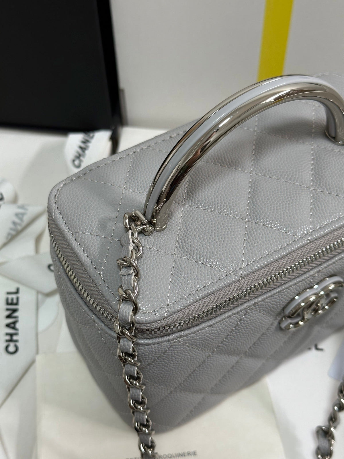 MINI VANITY TOP HANDLE CASE 17 IN GREY CAVIAR SKIN SILVER-TONE PLATED METAL